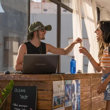 Ocean Nomads Coworking * Arona