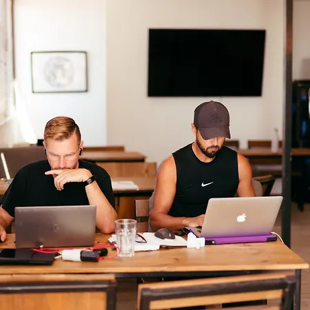 Ocean Nomads Coworking * Arona