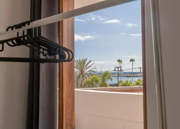 Ocean Nomads Coworking Tenerife Hostel Arona (Tenerife)