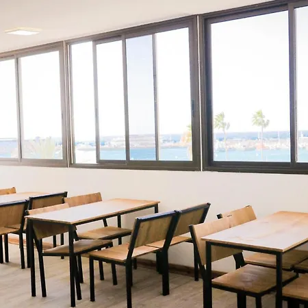 Ocean Nomads Coworking 호스텔 *